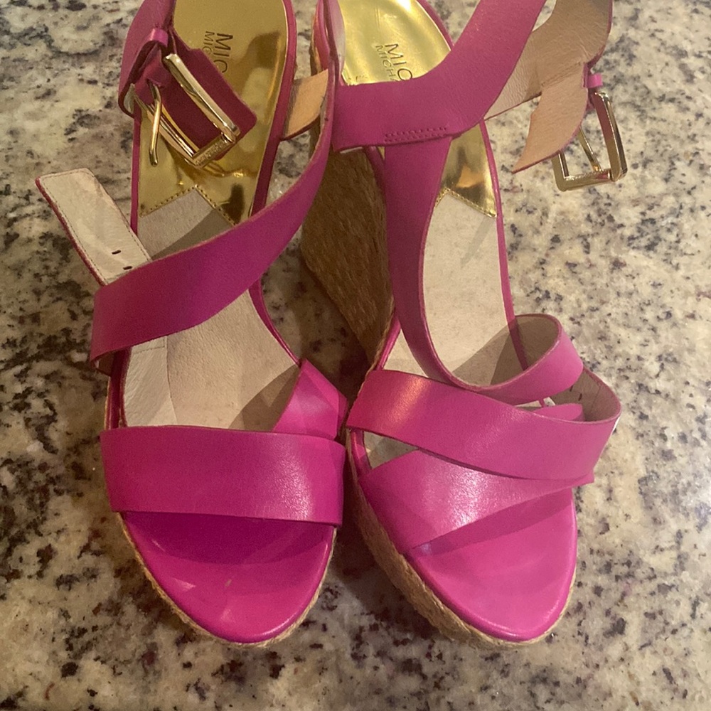 MICHAEL Michael Kors pink gold hardware size 11 wedges